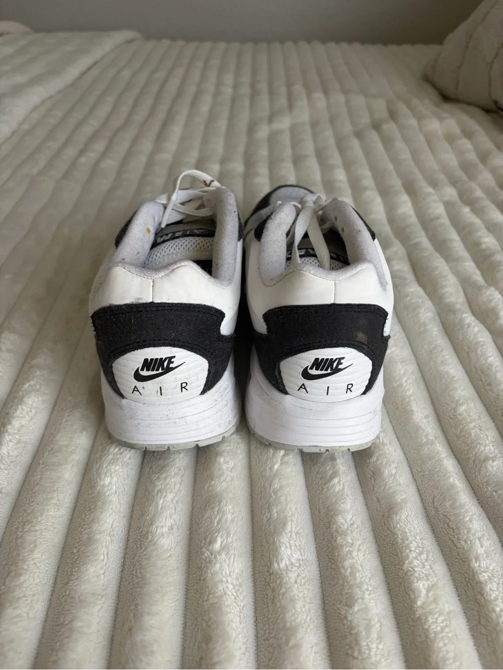 Nike Women’s Black & White Air Max SC Sneakers